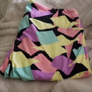 Lularoe leggings tall and curvy